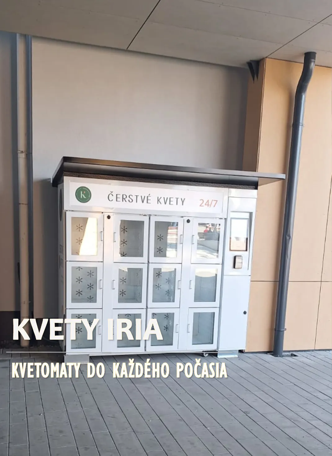 12 rekeszes kültéri virágautomata a prievidzai pályaudvaron