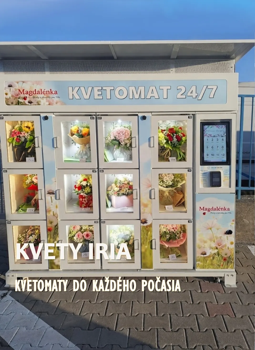 12 rekeszes kültéri virágautomata nyári üzemben